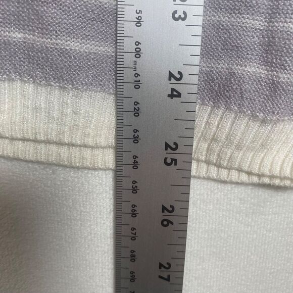 Gentle Fawn Lilac & White Striped Linen-Blend Henley Top – Size L - Picture 9 of 10